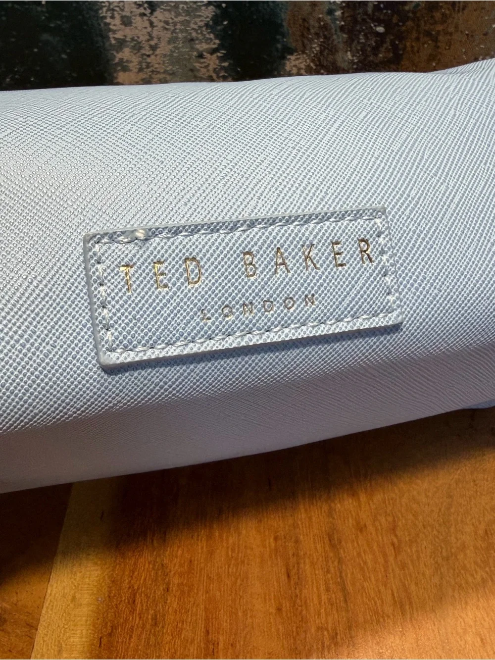 Ted‎ Baker Quiet Luxury Saffiano Cosmetic Pouch Powder Blue NWT